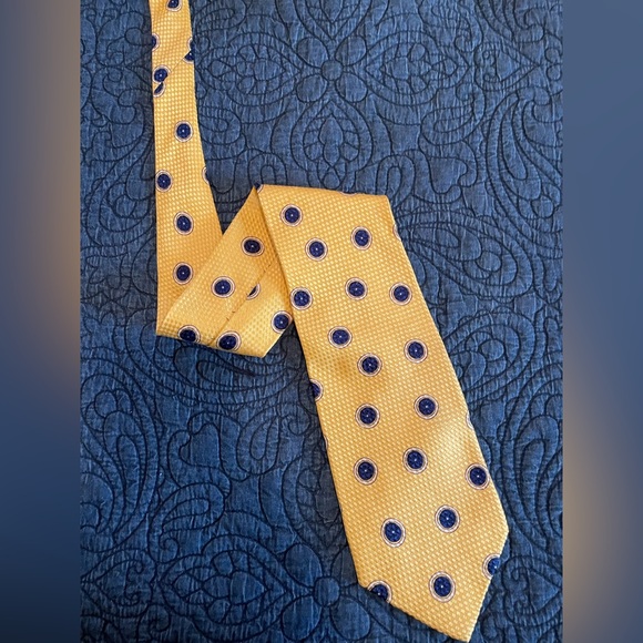 Unisex tie, tie art makes an outfit Pop! Brand By: Stephen’s Oxford MS. - Picture 4 of 5